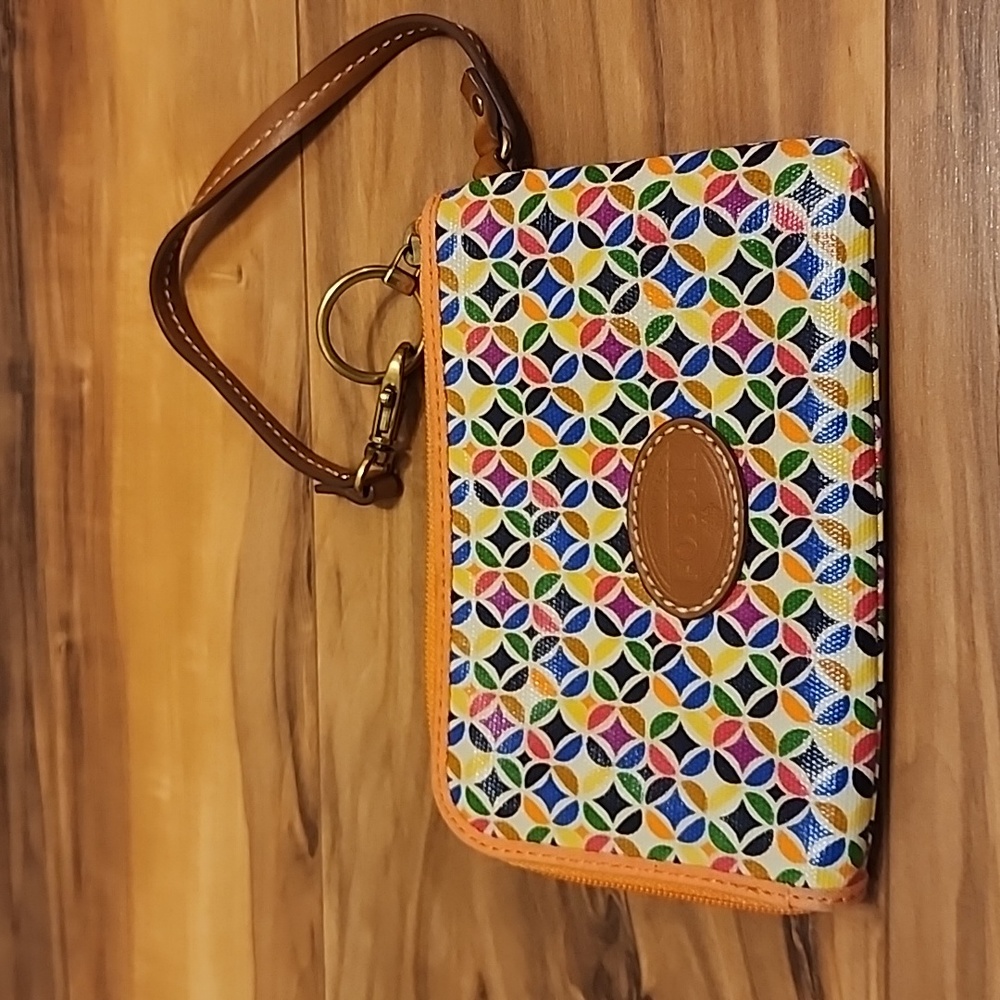 Fossil Vintage Geometric Clutch Wristlet
